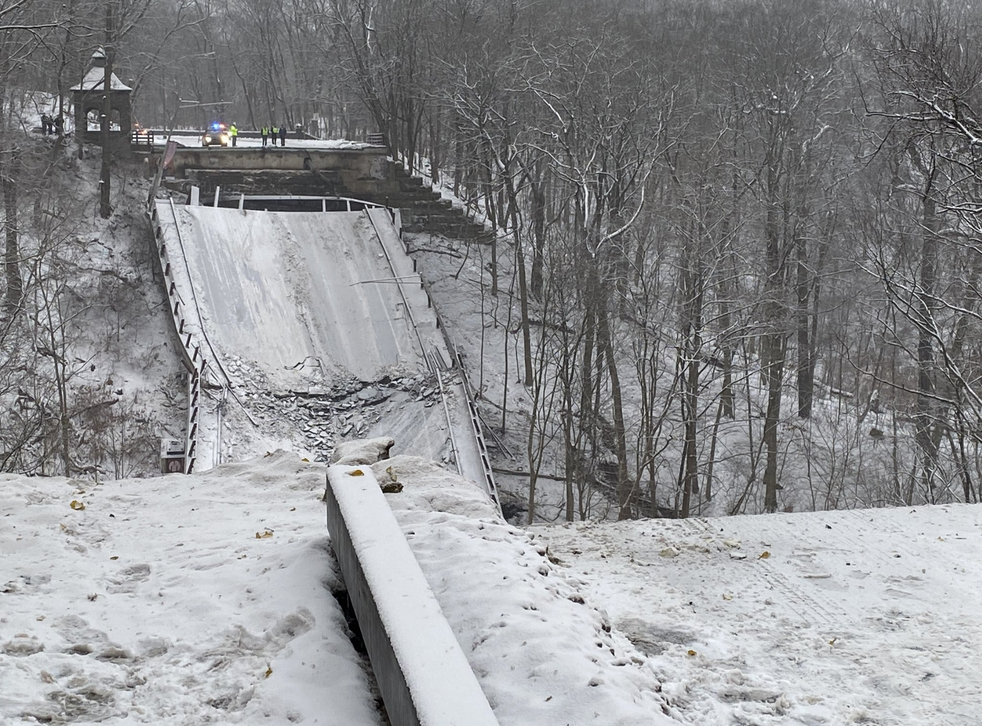 Fotos del derrumbe del puente de Pittsburgh