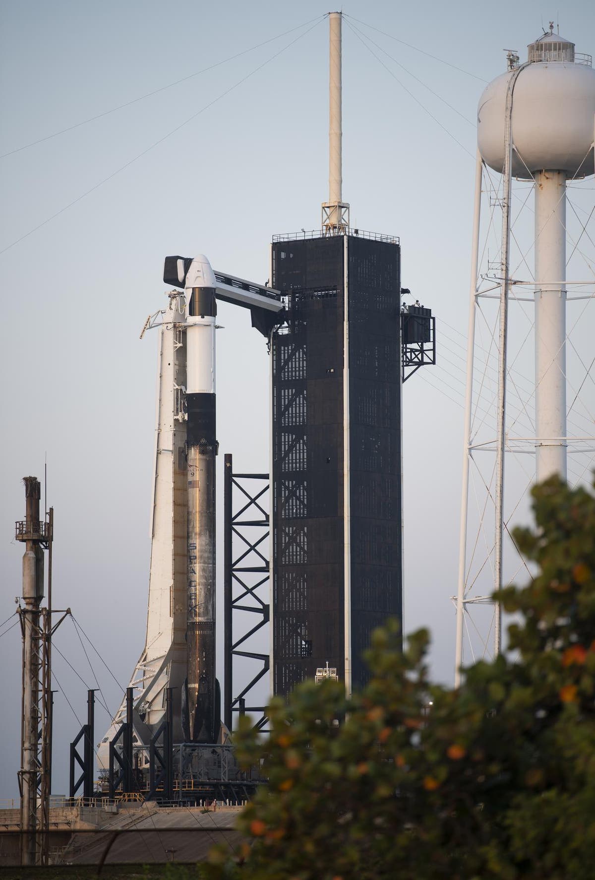 SpaceX Lanzó La Primera Misión Privada Con Tres Turistas Hacia La