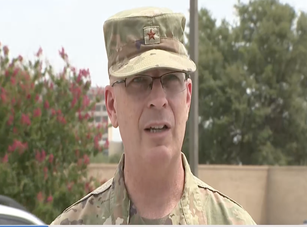 El general de brigada Russell Driggers, comandante de la Base Conjunta de San Antonio, informó a los periodistas después de un tiroteo en la base el martes por la mañana;